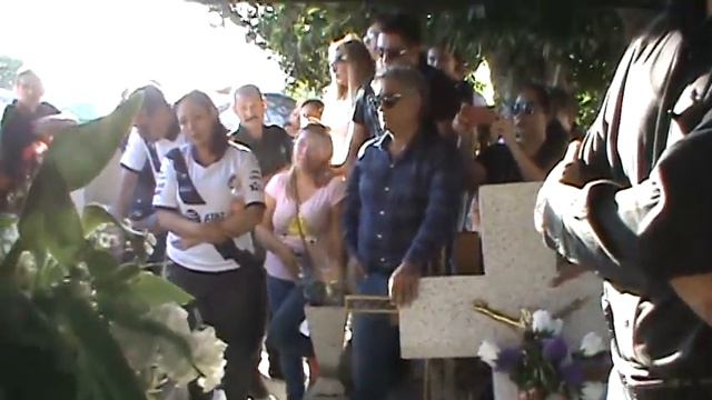 EL ADIÓS A PABLO LARIOS IWASAKI смотреть онлайн