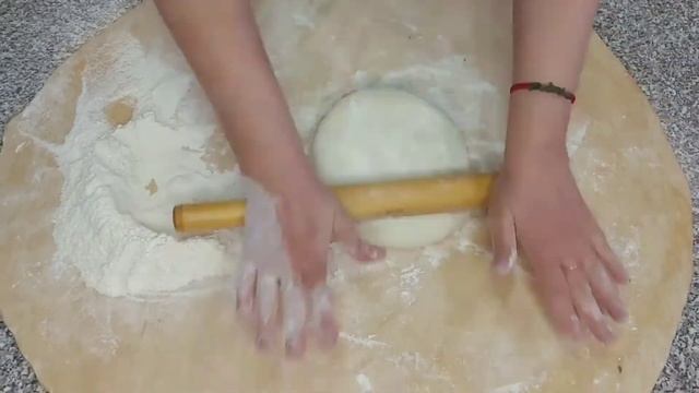 Мясной пирог с черемшой на сковороде смотреть онлайн