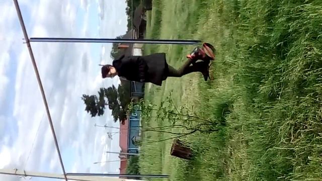 Ботинки кенгуру. На природе. смотреть онлайн