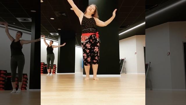 Oriental dance workout. Belly dance // Урок Восточных танцев. Танцы живота. Шаги // שיעור ריקודי בט смотреть онлайн