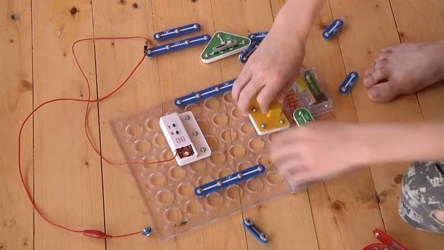 Сборка радио . Конструкторы - "Знаток" смотреть онлайн