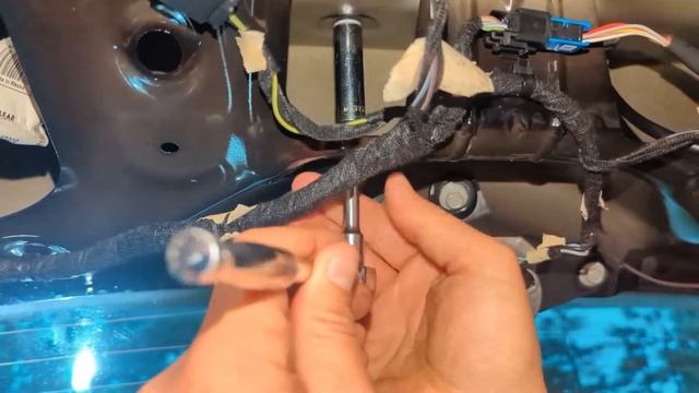2017+ Chevy Sonic - loose liftgate handle смотреть онлайн