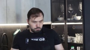 Пельмени в горшочках со сливками и сыром