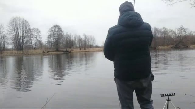 Весенняя Рыбалка Гигантский Лещ и Плотва. Открытие фидерного сезона 2022. Рыбалка на фидер март. ле смотреть онлайн