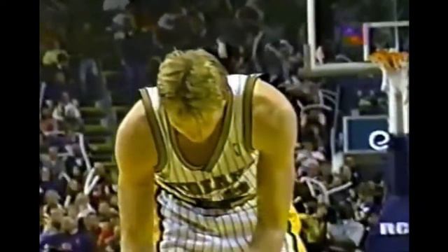 Rik Smits 18 Points Vs. Bulls, 1997-98. смотреть онлайн