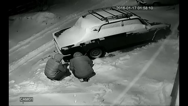 Сливают бензин. Воронеж. 17.01.16 смотреть онлайн