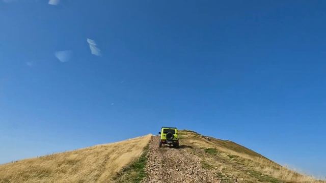 До вр. Ком (2016 м.н.в.) със Suzuki Jimny x2 смотреть онлайн