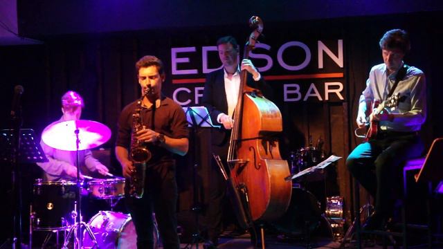 Igor Senderov Quartet @ Edison Craft Bar (part 2) смотреть онлайн
