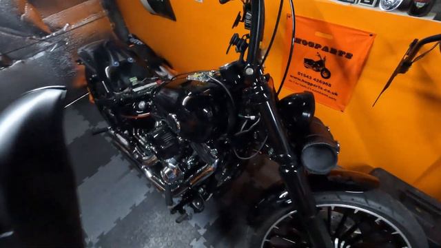 Harley Davidson Breakout FXSB Dark Parts Console