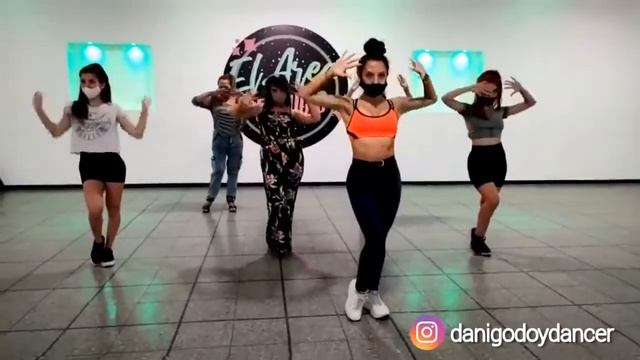 Te Extraño - Xtreme // Bachata Estilo Femenino / Daniela Godoy смотреть онлайн