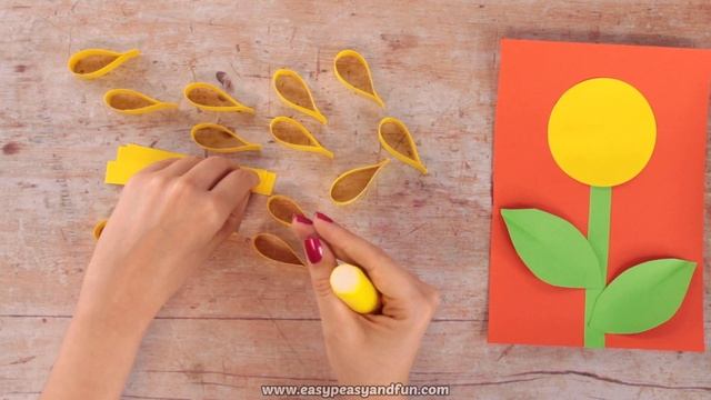 PAPER CRAFTS FOR KIDS - Paper Loops Sunflower Craft With Seeds смотреть онлайн