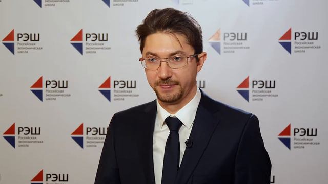 Выпускники о РЭШ: "Мастер финансов" смотреть онлайн