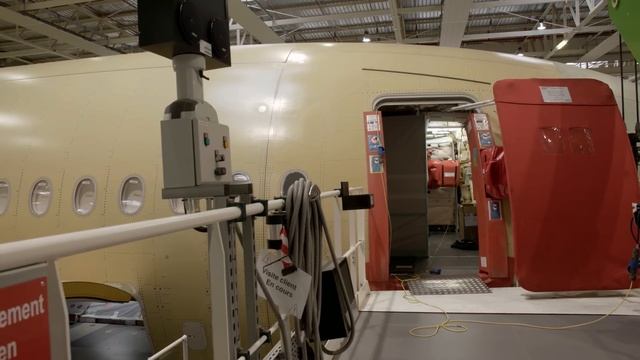 Giant Aircraft: Manufacturing an Airbus A350 | Mega Manufacturing | Free Documentary смотреть онлайн