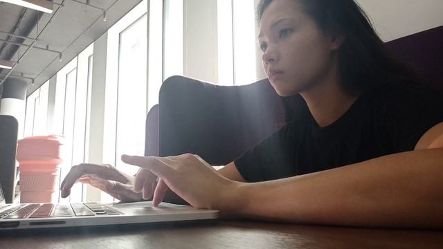 ОДИН ДЕНЬ ИЗ ЖИЗНИ ТЕСТИРОВЩИКА QA | Работа в офисе смотреть онлайн