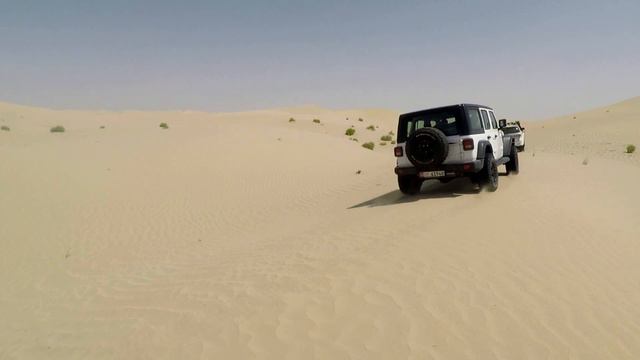 Abu Dhabi Desert Fun Weekend смотреть онлайн