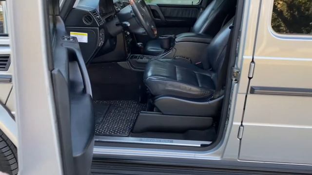 Mercedes G500 Door Closing смотреть онлайн