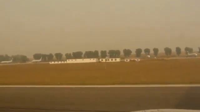 Take-off from Beijing's Nanyuan Airport смотреть онлайн