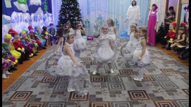 танец снежинок средняя нов год 2016 смотреть онлайн