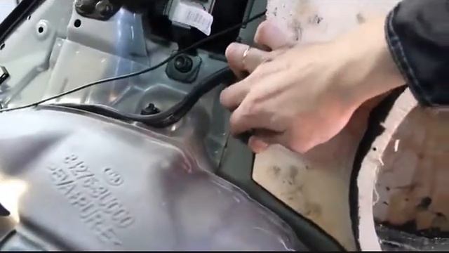 Стелс в крыло на Kia Sportage 3 сабмызыка