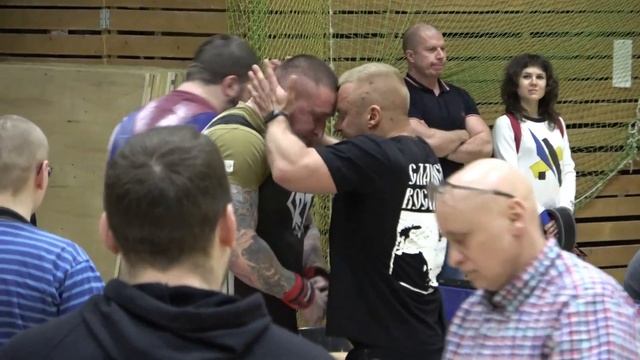 Жим лежа в зкипировке и без. 26.12.21. смотреть онлайн