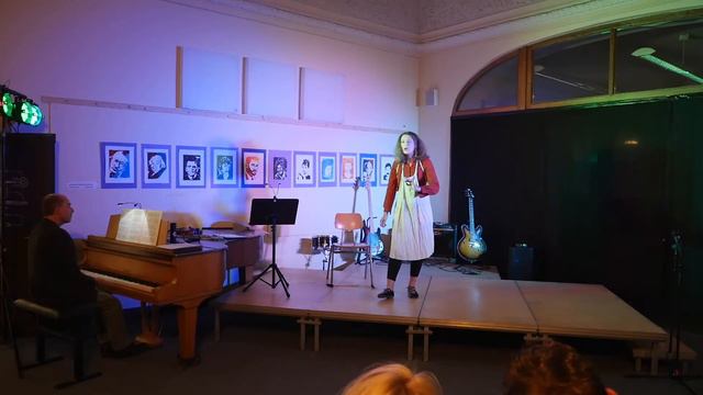 Die Seeräuber Jenny (Dreigroschenoper) - Bertold Brecht смотреть онлайн