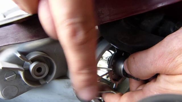 Pontiac Vibe Headlight Bulb Replacement Highlights смотреть онлайн