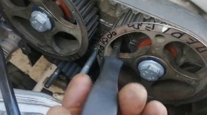 лада ларгус замена сальникав распредвала.