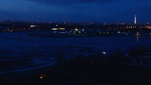 Петербург. Весна. Time lapse. Нева освобождается ото льда за 30 сек. смотреть онлайн