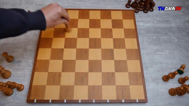LES ECHECS - REGLES DU JEU : PIECES Et DEPLACEMENTS