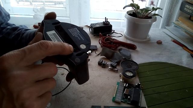 Разбор и сравнение кнопочных проводного и беспроводного телефонов. Что ценного в телефонах. смотреть онлайн