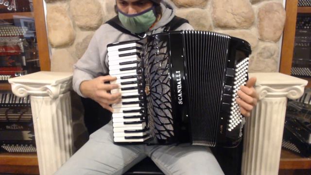SCANAIRIIHBK - Black Scandalli Air II Piano Accordion LMMH 34 96 $7499 смотреть онлайн