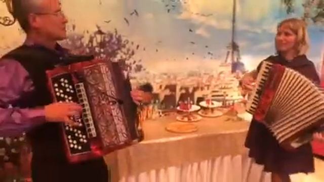 ДУЭТ АККОРДЕОНИСТОВ " СУВЕНИР", КАТЮША! смотреть онлайн