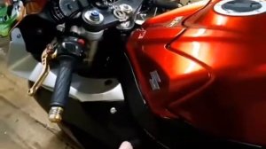 Порвался тросик Газа на Сузуки gsx600 r . 1Часть