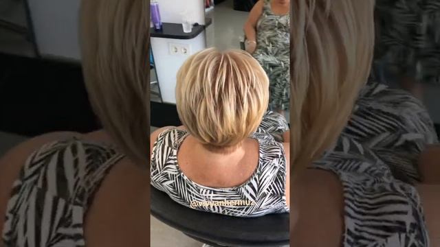 Pixie haircut and hair color for short hair 2021 ??#vivyanhermuz #shorts #pixiehaircut #haircolor смотреть онлайн