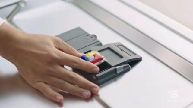 Fairy platinum plus spot pubblicità 2020 смотреть онлайн