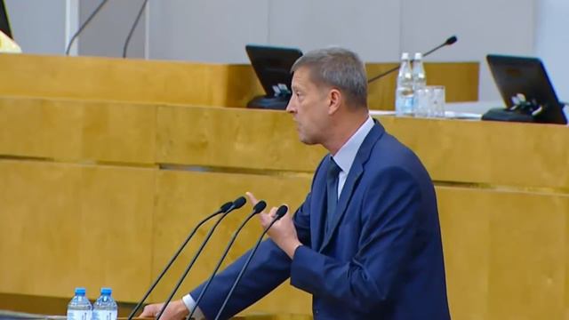 жулик и вор может стать депутатом а тот кто его уличил в этом не может смотреть онлайн