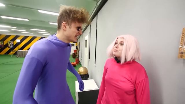 JEFF EL ASESINO FUERA DE NUESTRA VENTANA! смотреть онлайн