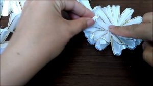 Белый бант на 1 сентября из лент 2,5 см.Мастер Класс /White bow on September 1 of the tapes 2.5 cm
