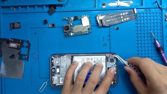 Замена дисплея Samsung Galaxy A54. SAMSUNG SM-A546 LCD REPLACE. смотреть онлайн