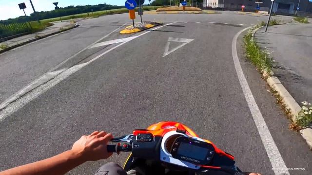 PROVO LO SCOOTER PIU' POTENTE D'ITALIA DI @SpampinAutoeMoto AREOX MALOSSI 94CC (atomico) ? смотреть онлайн