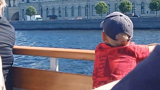 "Как я провёл лето" 1 часть. Санкт-Петербург 6 "М" [1080p] смотреть онлайн