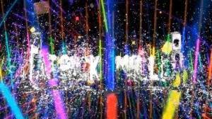 Les Mckeown - Love Is Just A Breath Away - 1988