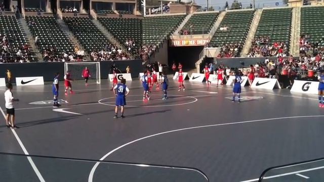 Mia Hamm Celebrity Soccer Match смотреть онлайн