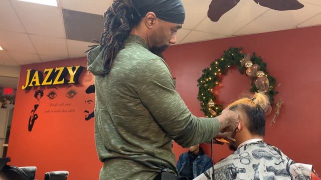 Coach Tez has been a Barber for 36 years now смотреть онлайн