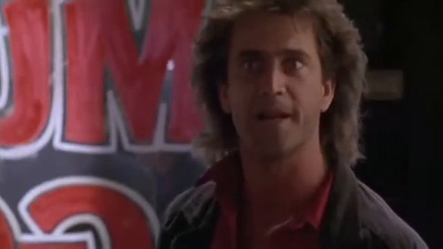 Смертельное оружие - Самоубийца (Отрывок) [озвучил Sinilnikov] смотреть онлайн