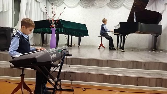 Норский Сергей (ф-но) и Ломтев Роман (синтезатор) Матросский танец "Яблочко" смотреть онлайн