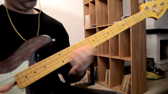 Kajagoogoo - Too Shy (Bass Cover) смотреть онлайн
