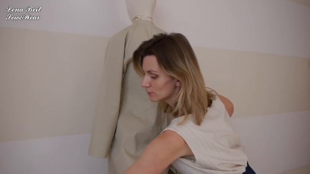 Я ШЬЮ: Тренч ч.4 первая ПРИМЕРКА / I SEW: Trench-coat, first fitting. смотреть онлайн