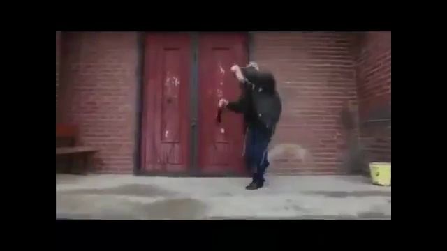 Гопник танцует смотреть онлайн