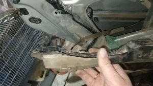 на NISSAN X- TRAIL не открывается задняя дверь.